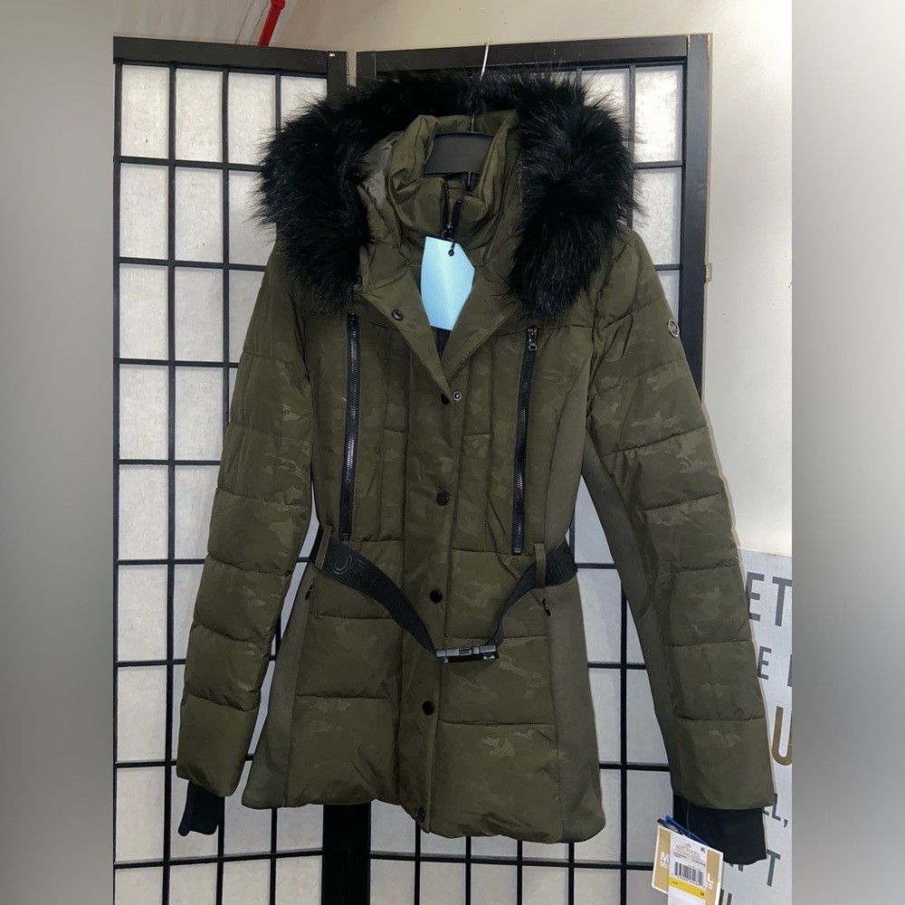 Michael Kors Women's belted Jacket with pockets (Olive Camo, Medium )